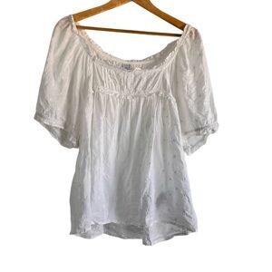 Old Navy eyelet lace style blouse boho